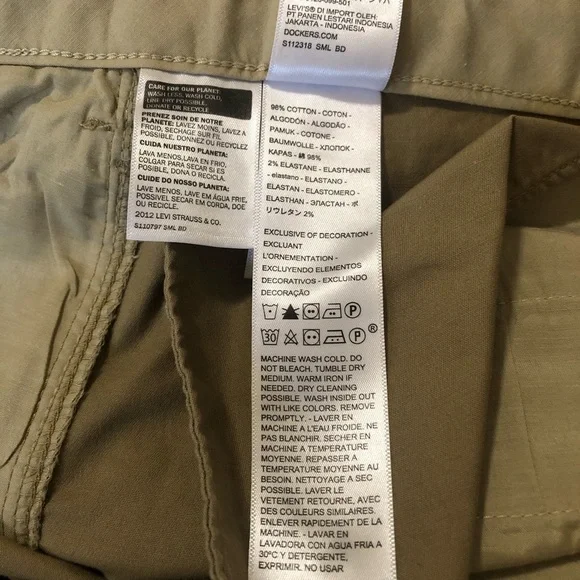 DOCKERS Men's Straight Fit Supreme Flex Ultimate 9.5" Shorts Size 48 - Picture 9 of 11